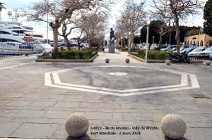 008- Rhodes Centre- Port d'honneur